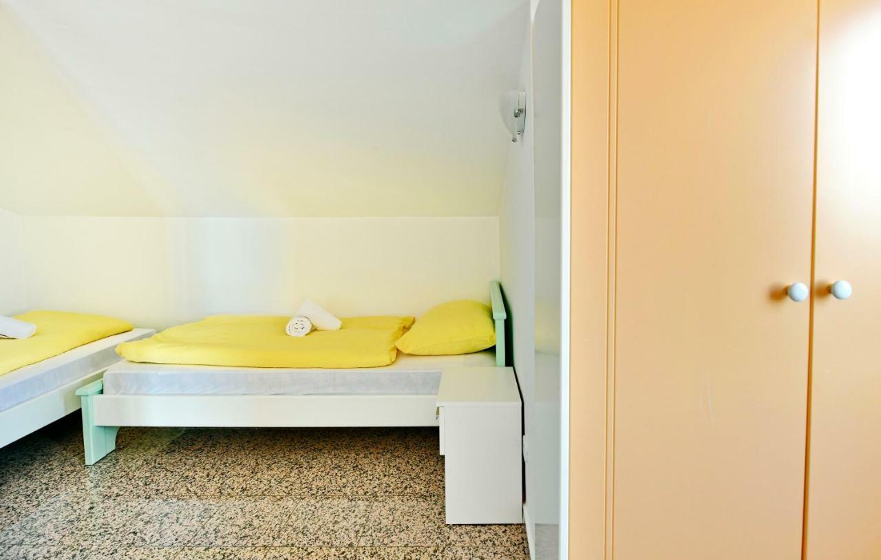 Appartamento Apartman Del Mar Porec Esterno foto