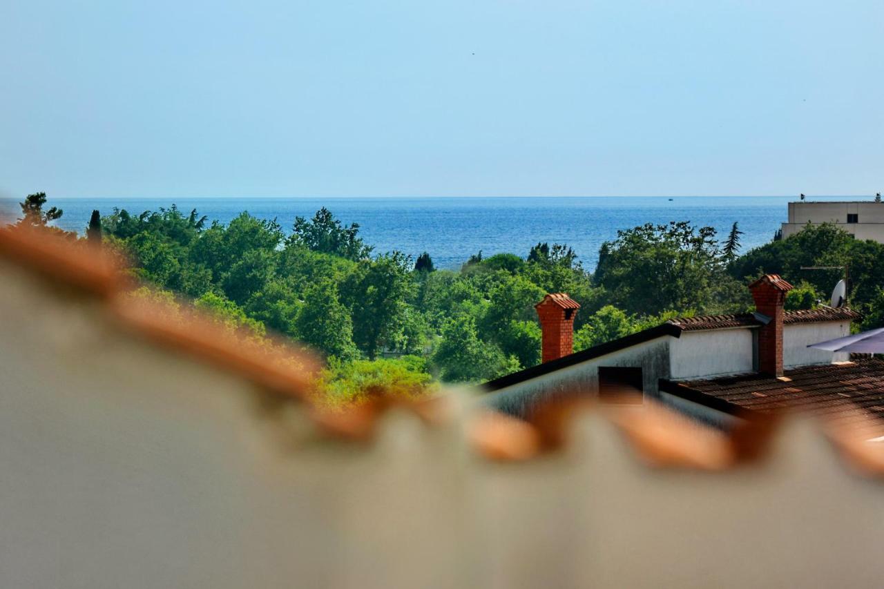 Appartamento Apartman Del Mar Porec Esterno foto