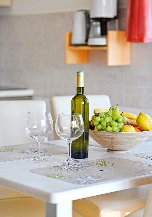 Appartamento Apartman Del Mar Porec Esterno foto