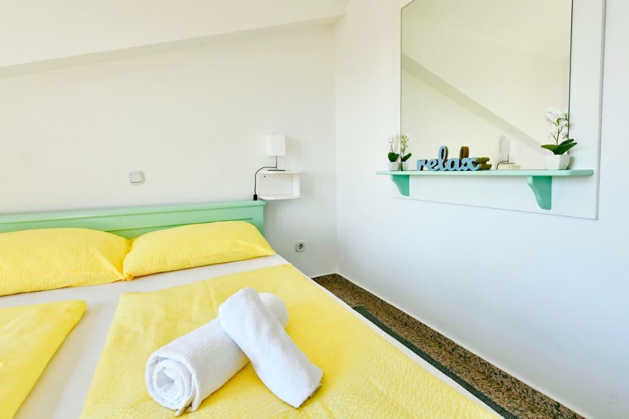 Appartamento Apartman Del Mar Porec Esterno foto